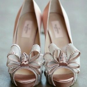 Valentino Crystal Versailles Bow 38 Peach Satin